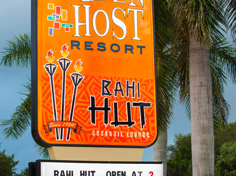 Bahi Hut Tiki Cocktail Lounge-萨拉索塔必去景点