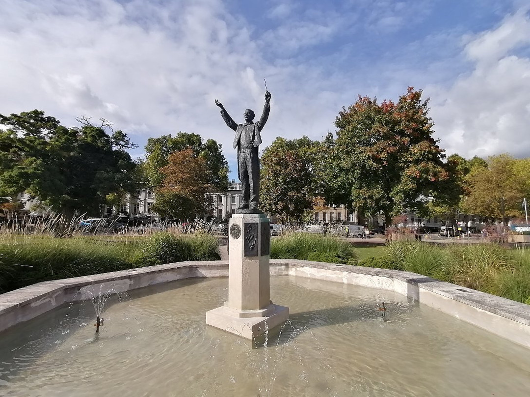 Gustav Holst Statue景点图片