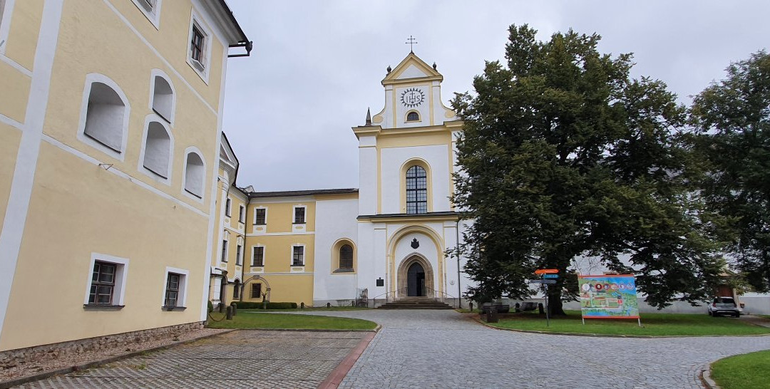Bazilika Nanebevzeti Panny Marie a Svateho Mikulase-Zdar nad Sazavou必去景点