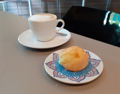 Dom Caffelone Cafeteria e Bistro