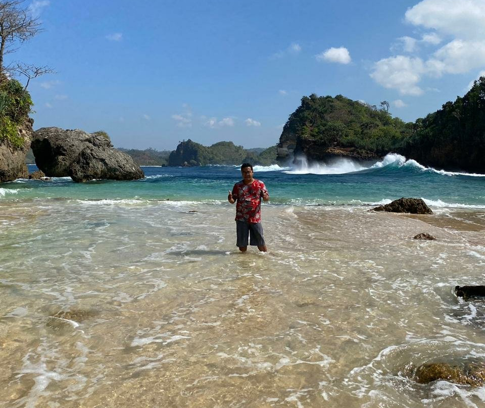 Pantai Batu Bengkung-玛琅必去景点