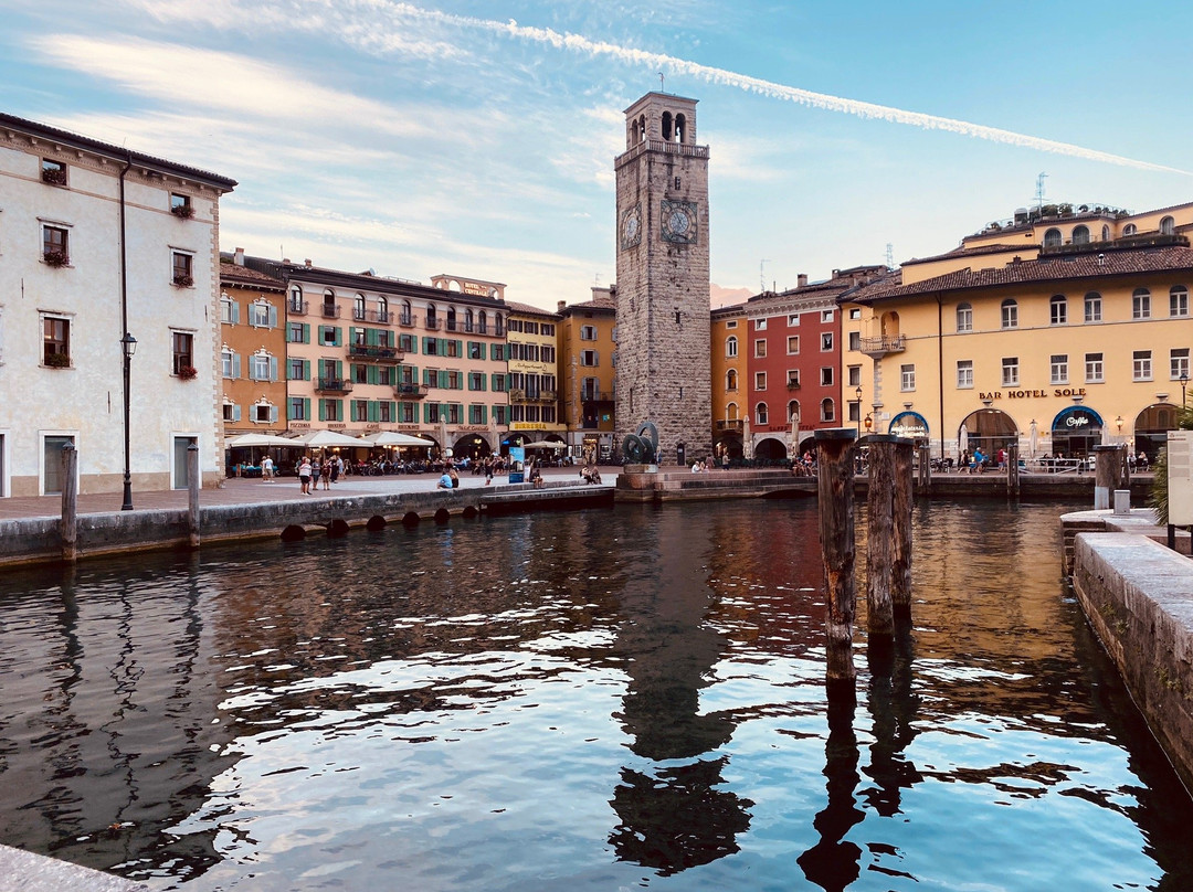 Piazza 3 Novembre景点图片