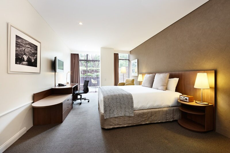 伦纳德都市酒店主图