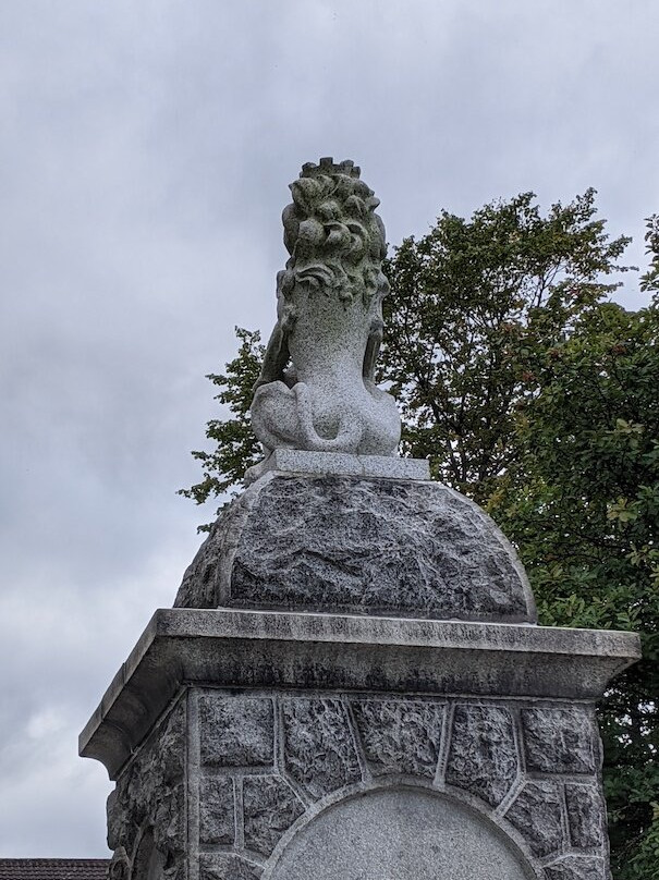 Sir John De Graeme Memorial Fountain-福尔柯克必去景点