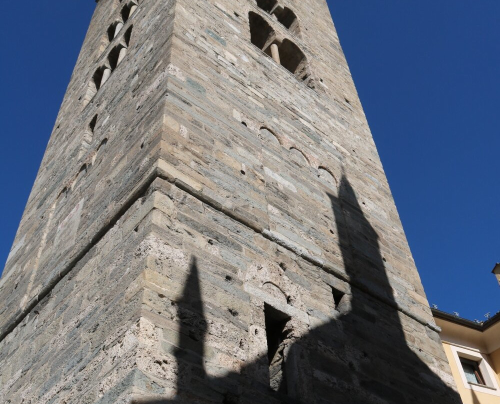 Collegiata dei Santi Pietro e Orso景点图片