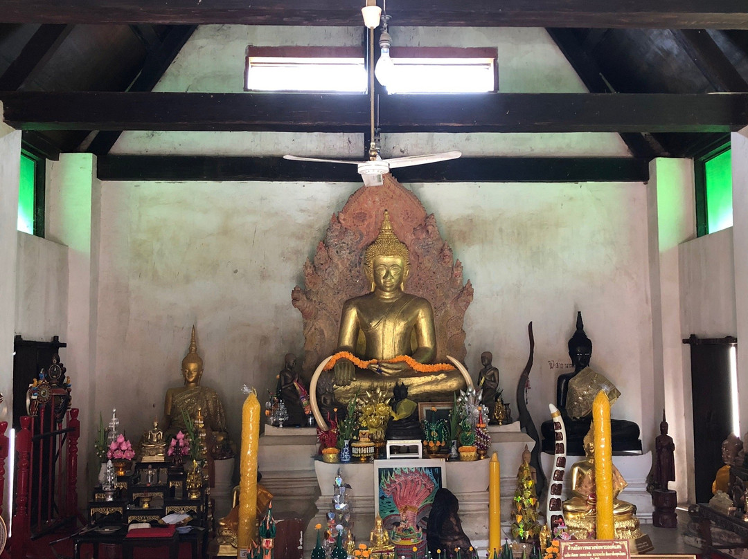 Wat Mano Phirom-万艾必去景点