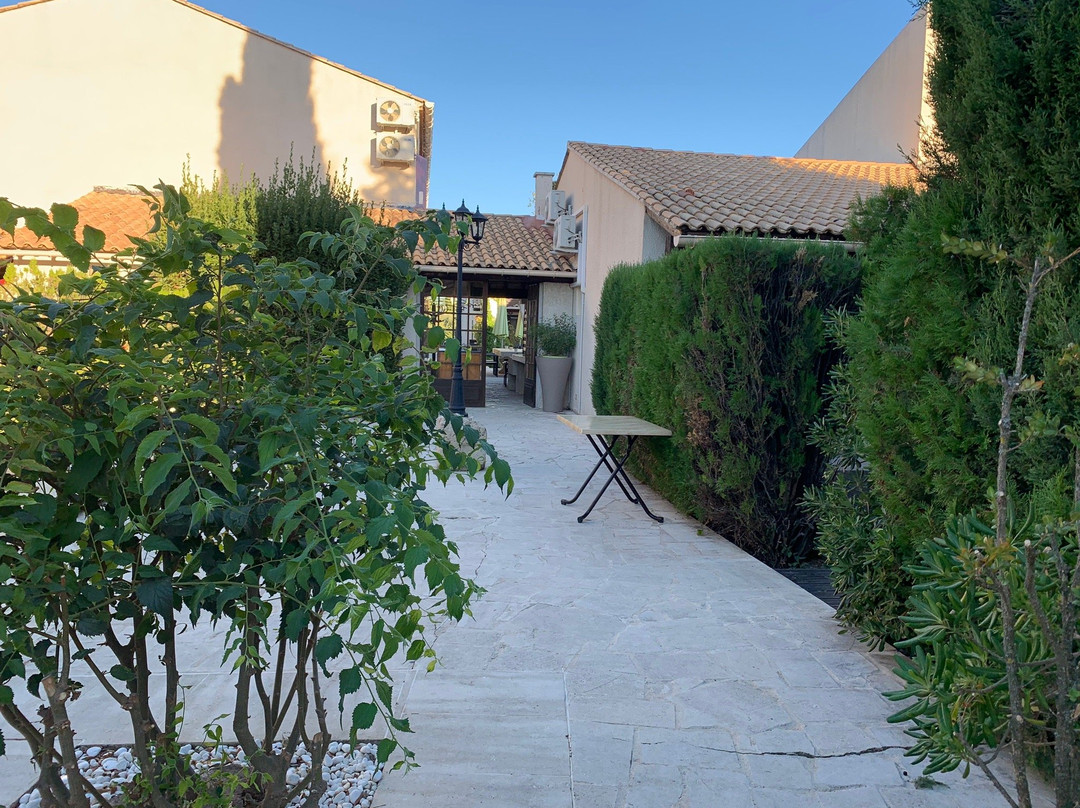 Le Mas des Amandiers主图