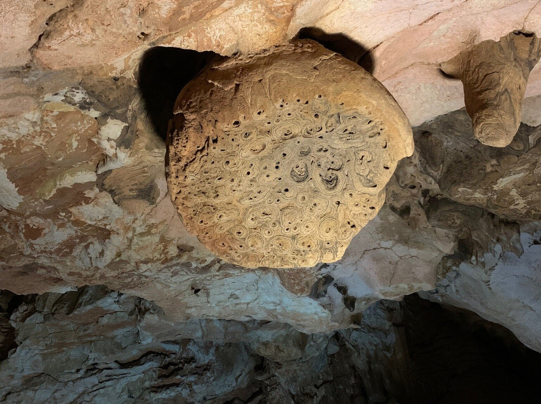 Amine-Bair-Hosar Cave (Mamontovaya)-Mramorne必去景点