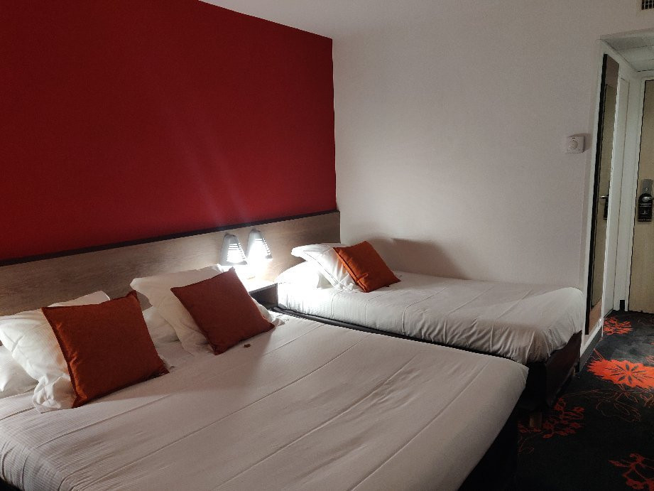 Hotel Clermont Estaing主图