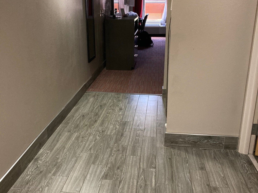 Days Inn & Suites By Wyndham Murfreesborohot Tub主图