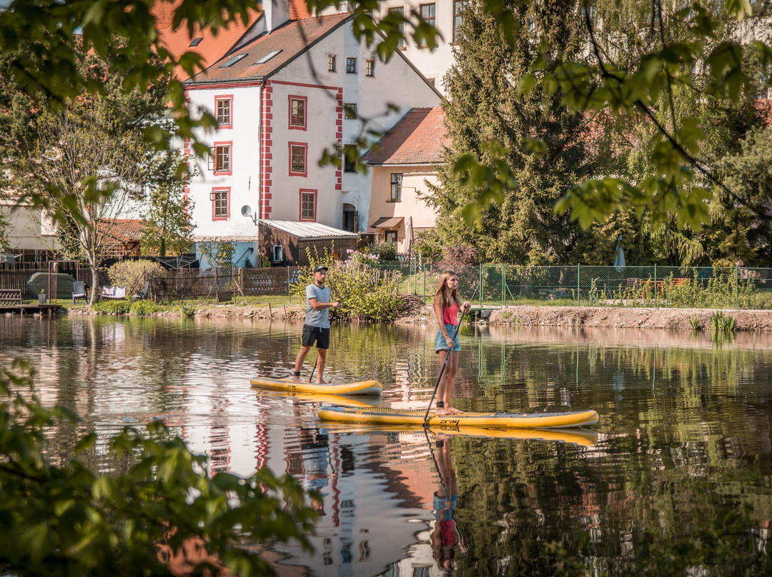 Paddleboarding in Telč-泰尔奇必去景点