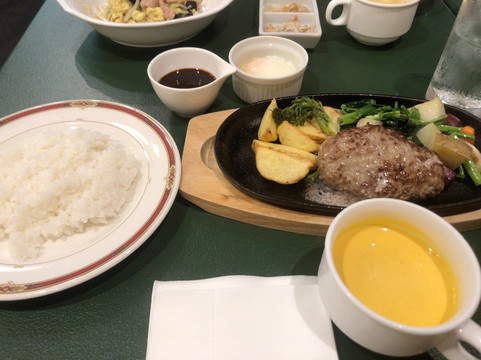 府中大陆酒店主图