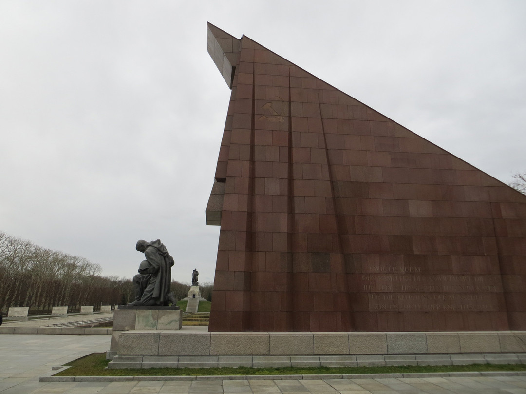 Sowjetisches Ehrenmal Treptow景点图片