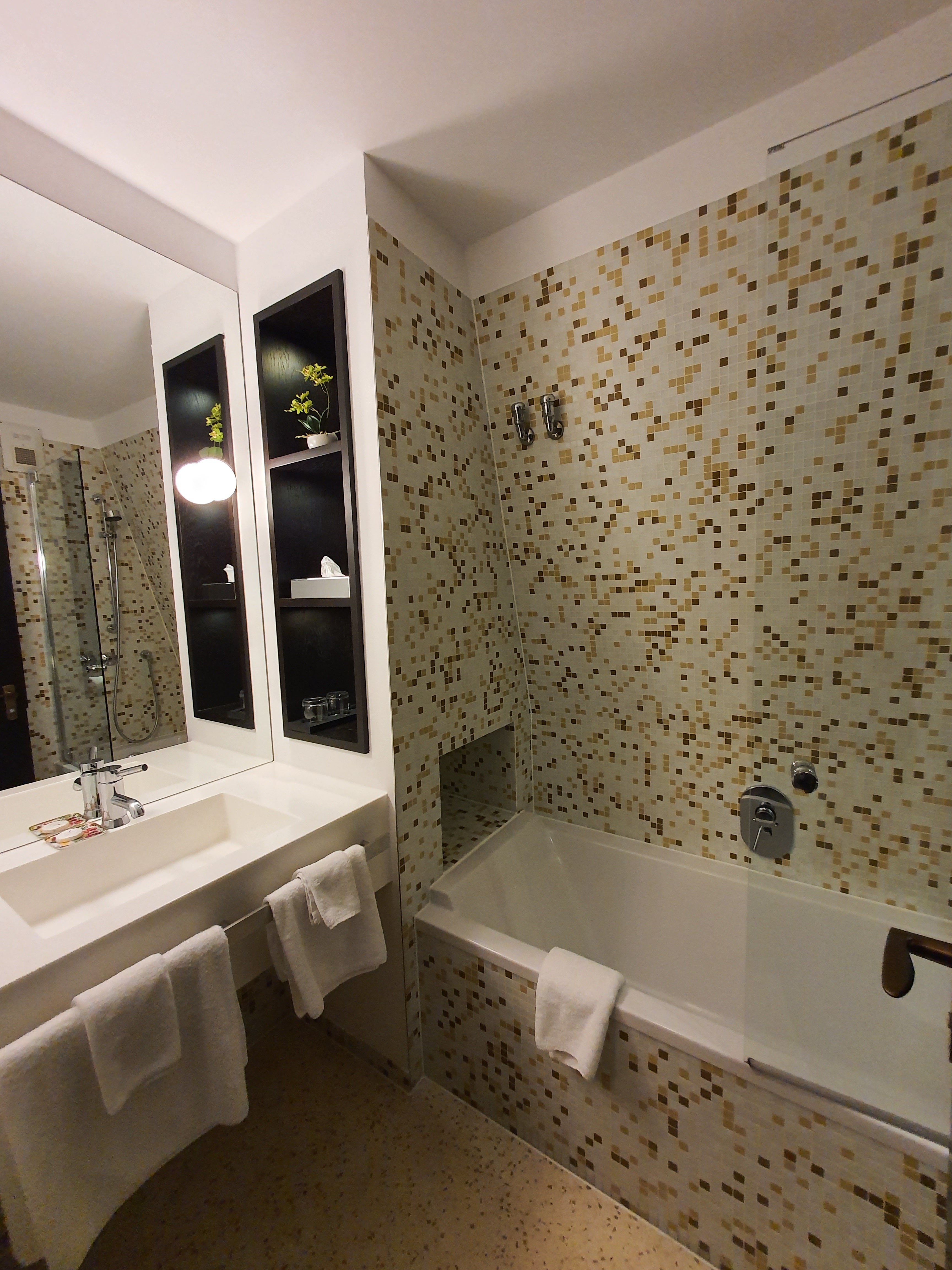 Luxstay Quellenhof-portrait