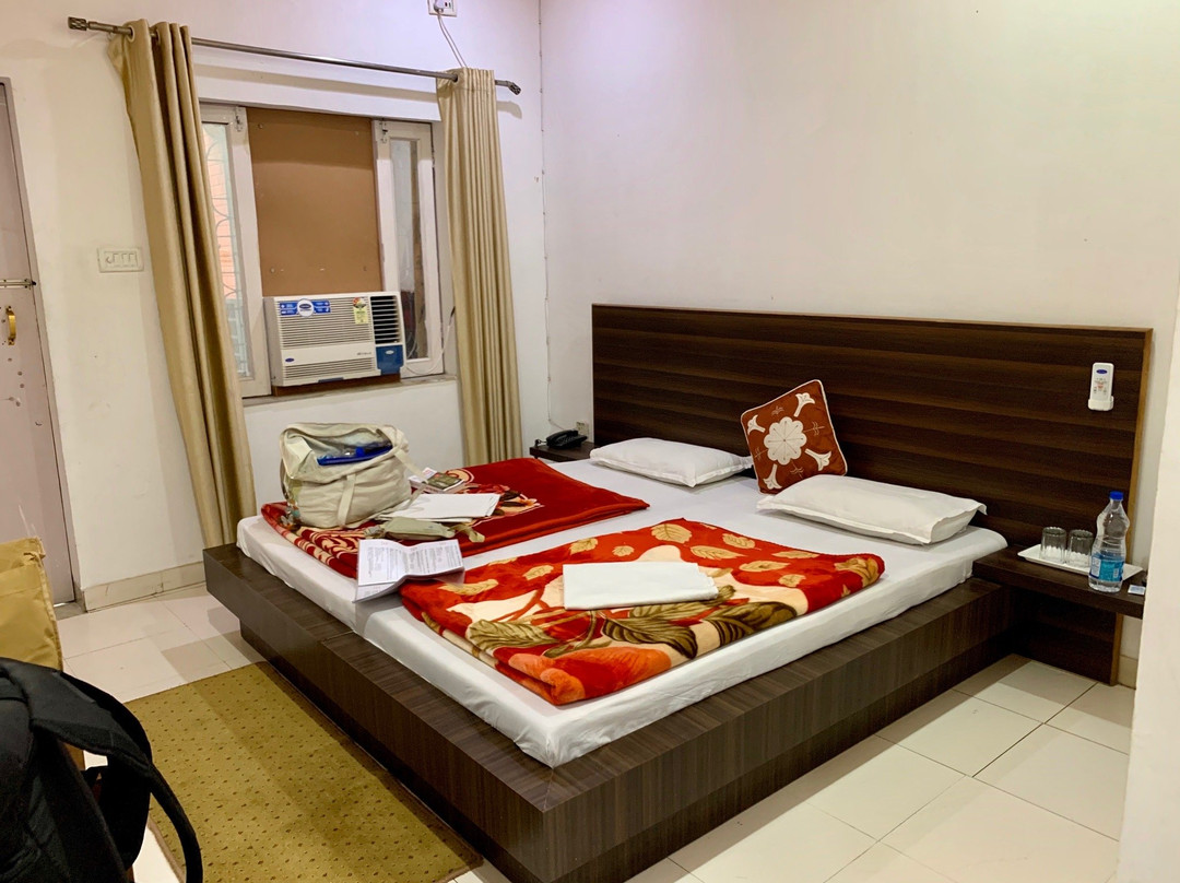 Hotel Goverdhan Tourist Complex主图