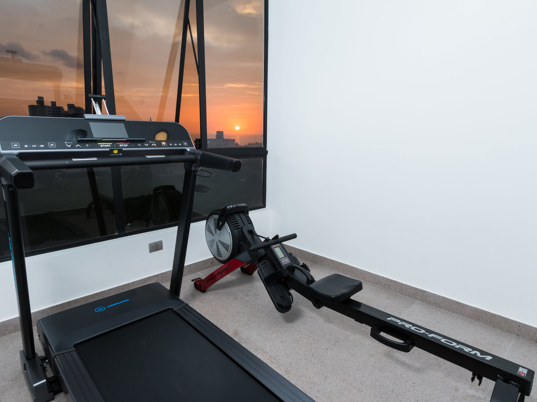 Surya Lima Hotel主图