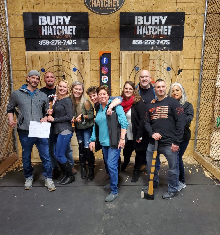 Bury The Hatchet Cherry Hill - Axe Throwing-切里希尔必去景点