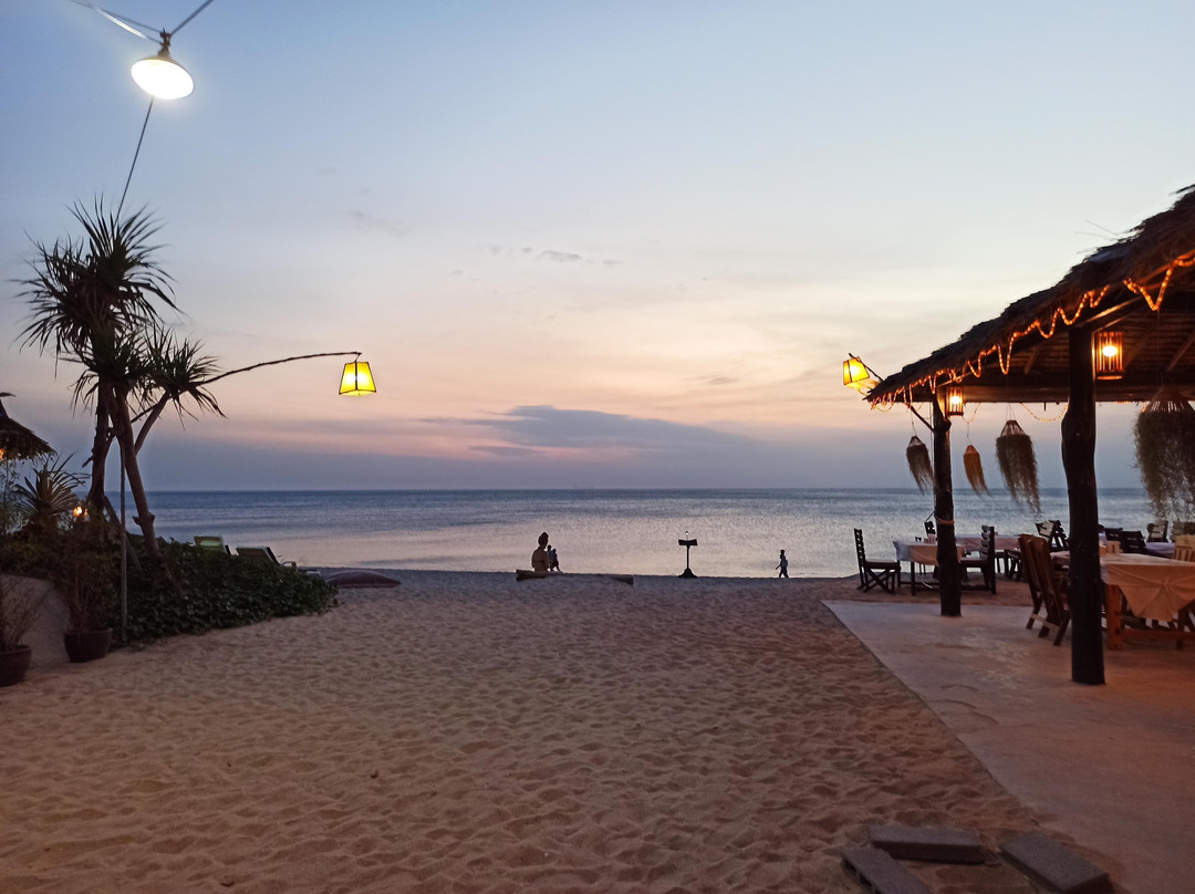 兰达尼斯海滩度假村主图