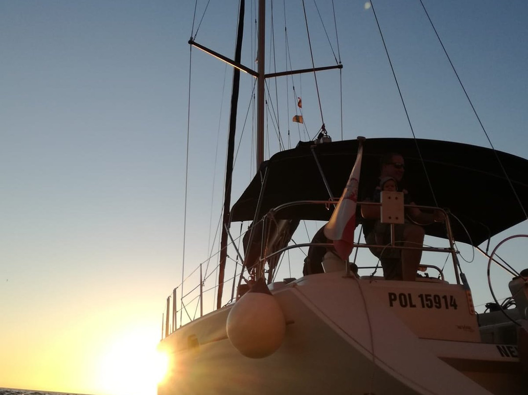 Karolka Yacht Charter-莫干港必去景点