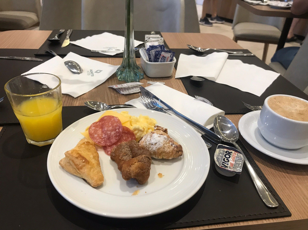 Hotel Laghetto Estação主图