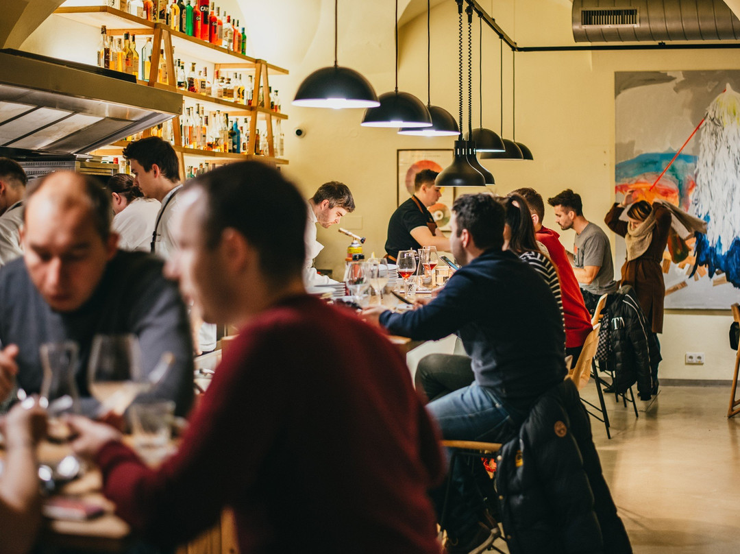 Atelier Bar & Bistro