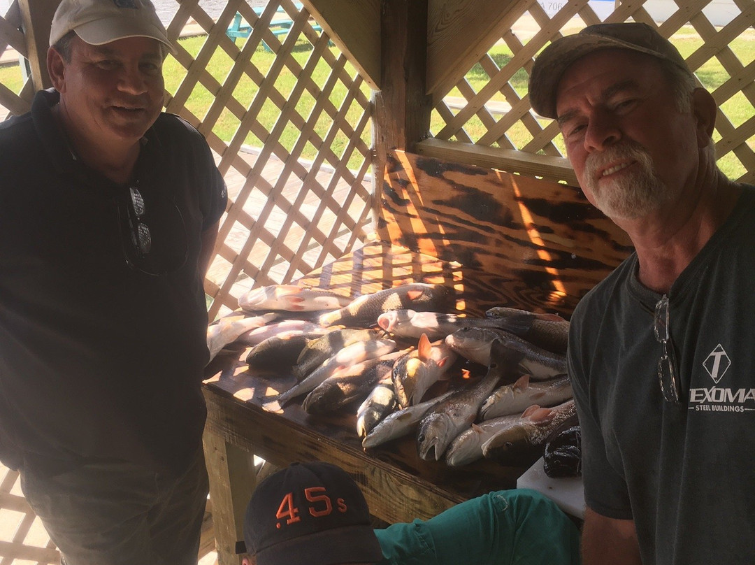 Hackberry Fishing Camp & Marina-Hackberry必去景点