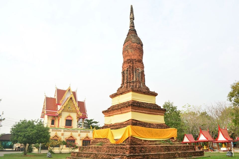Chedi Yot Thong Temple-彭世洛必去景点
