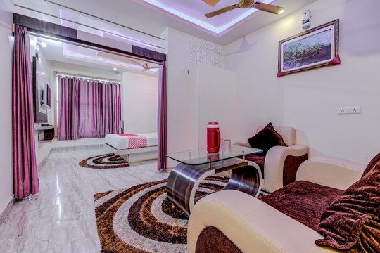 OYO 18873 Hotel Comfort主图