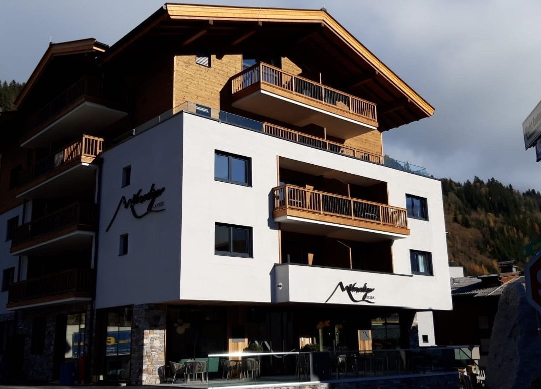 Neukirchen am Grossvenediger酒店住宿-Venediger Lodge