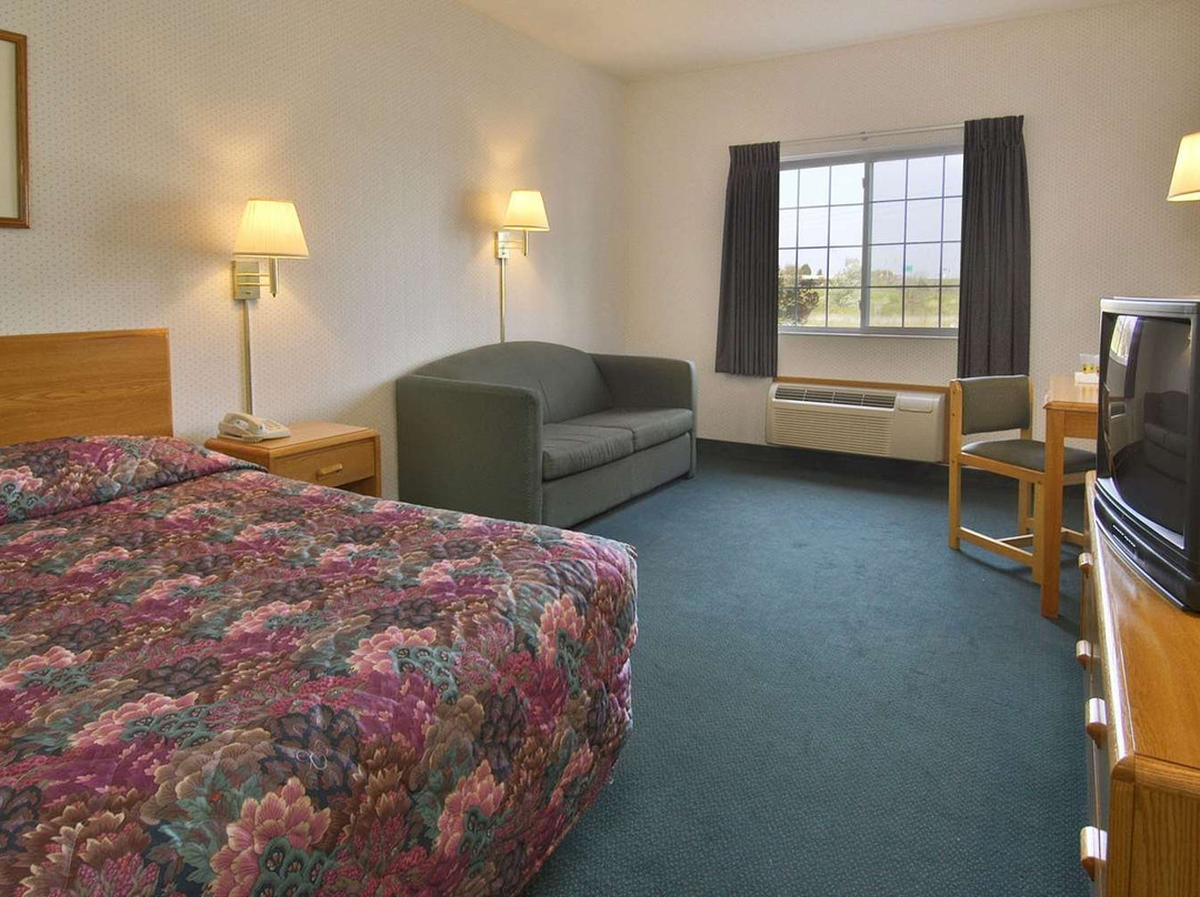 Rodeway Inn Urbana Champaign University Area主图