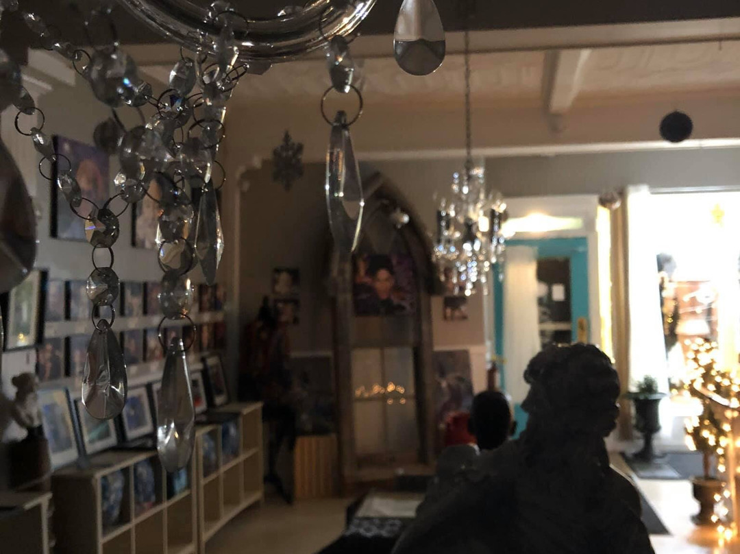 Shari Mallinson Gallery-Amherst必去景点