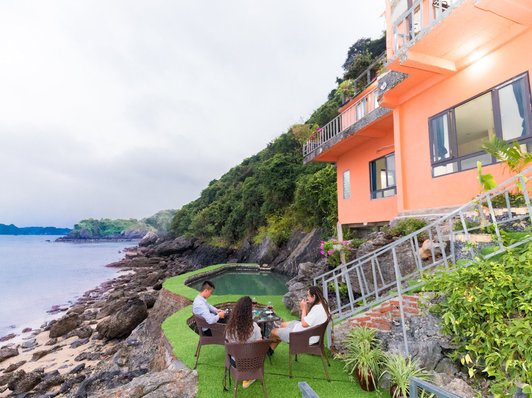 Tropical Beach Villa Resort主图