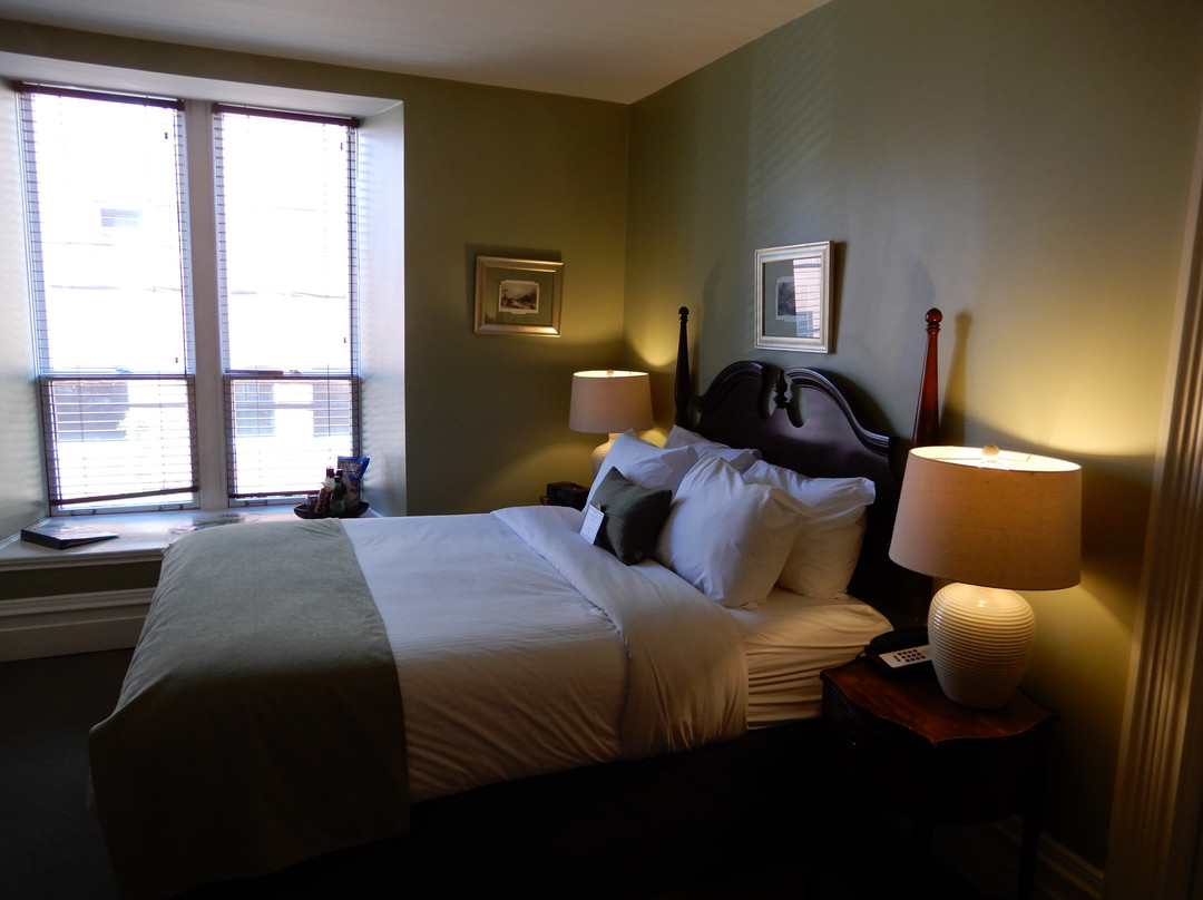 哈里伯顿酒店主图