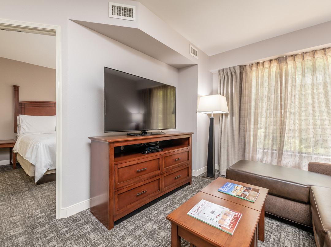 Staybridge Suites Charleston-Ashley Phosphate by IHG主图