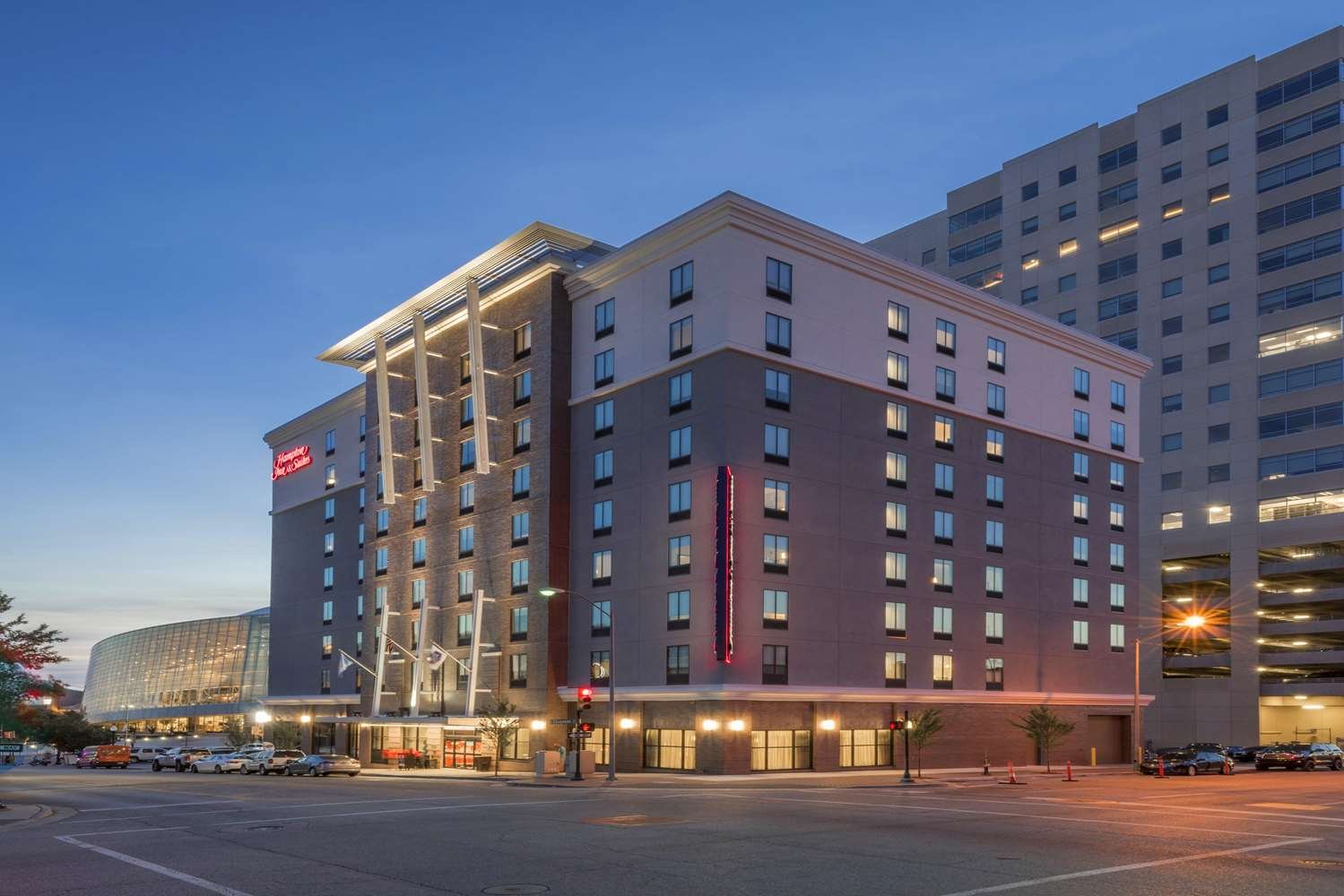 Hampton Inn & Suites Tulsa Downtown-官方