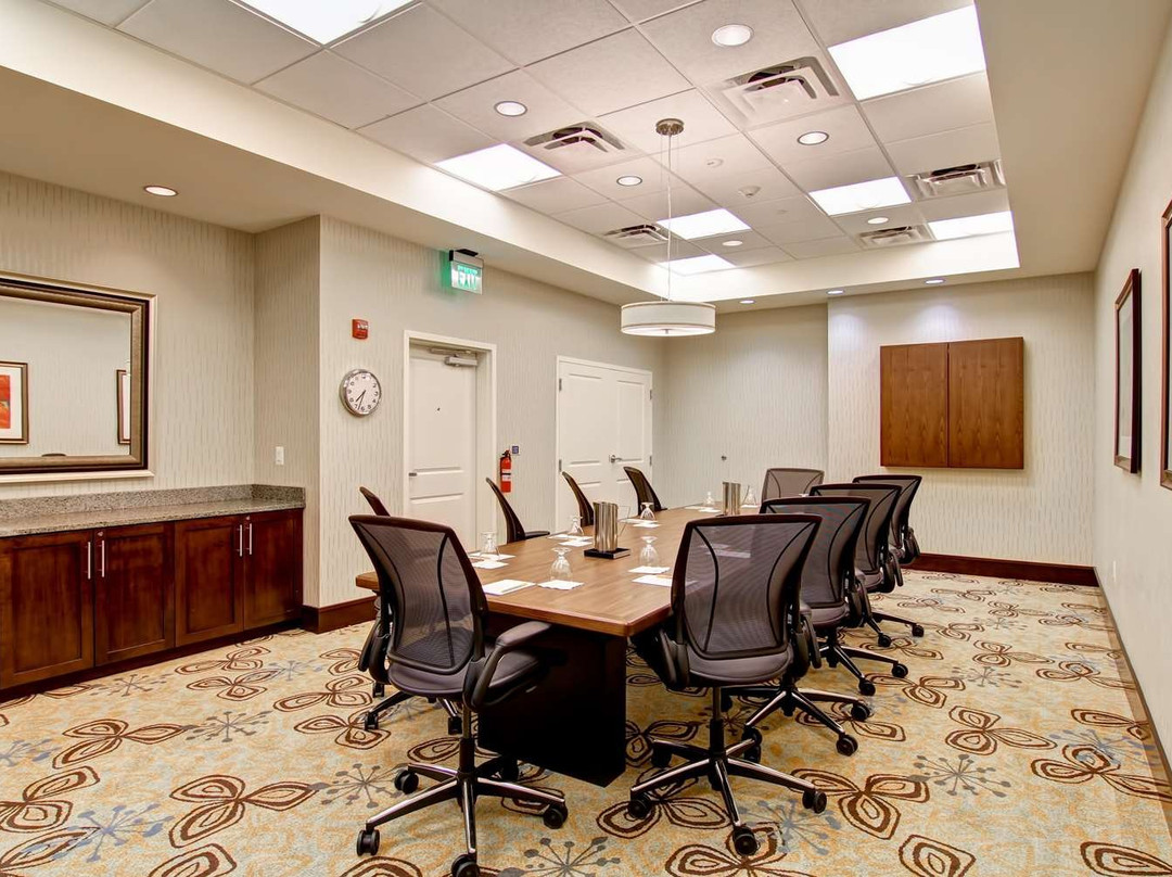 Hilton Garden Inn Woodbridge主图