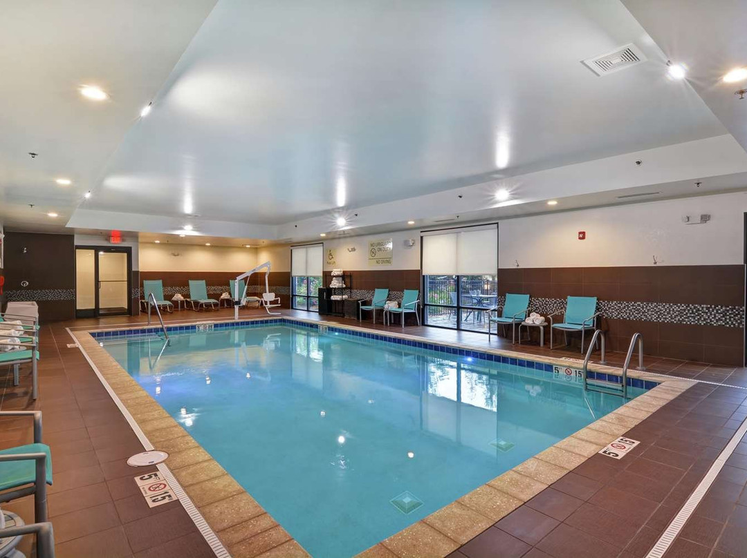 Hampton Inn & Suites Ashland主图