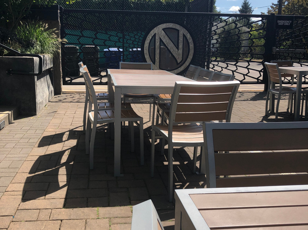 The Better Living Room by Ninkasi Brewing-尤金必去景点