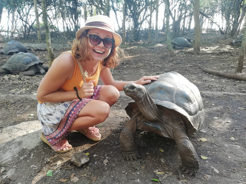 Imani Zuberi-石头城必去景点