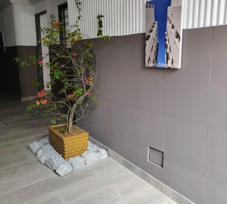 Hotel C'est Si Bon主图