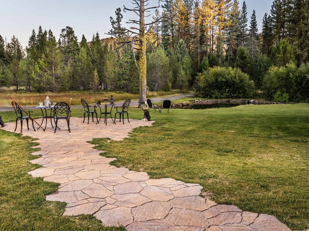 St. Bernard Lodge主图