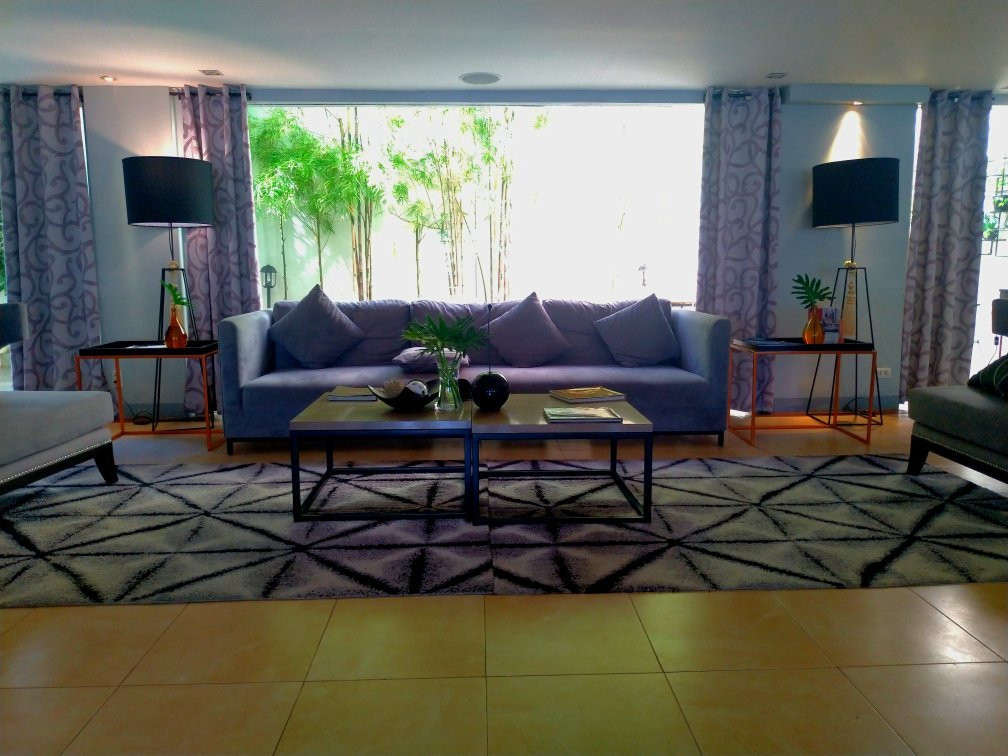 Almont City Hotel主图