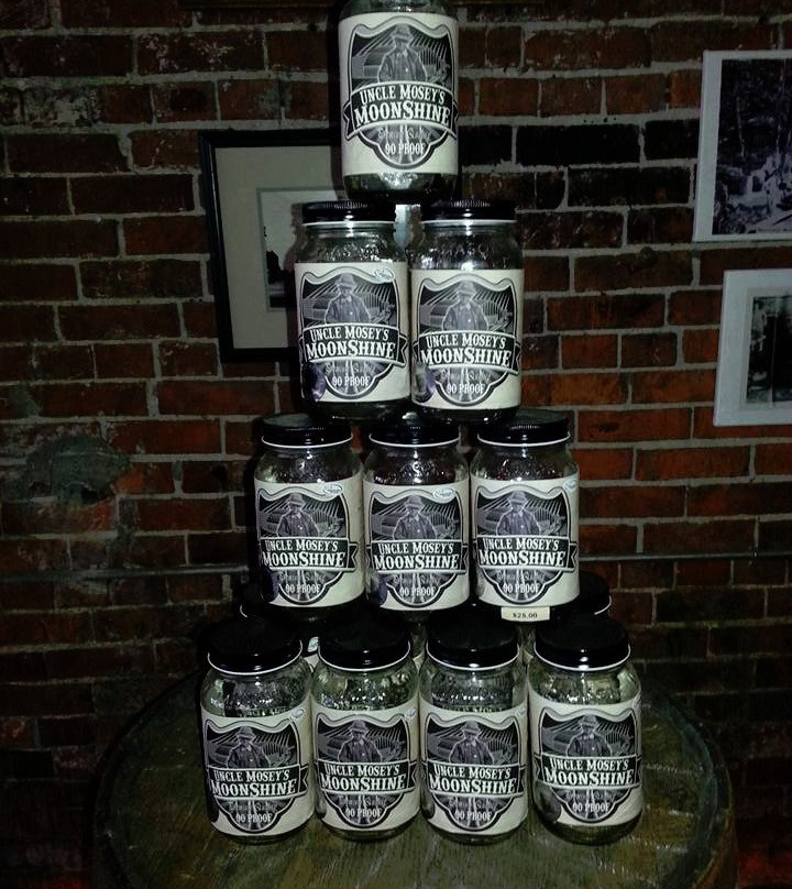 LBL Moonshine Museum景点图片