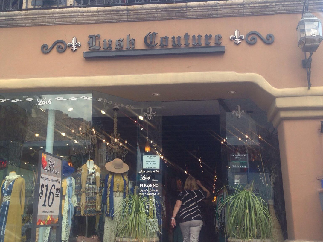 Lush Couture-棕榈泉市必去景点