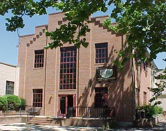 Bunker Hill旅游景点-Bunker Hill Antiques Associates