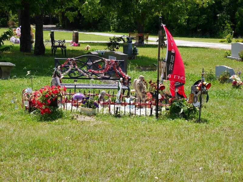 Pecan Grove Memorial Cemetery景点图片