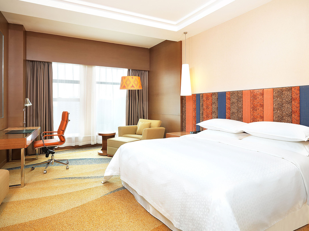 毕节福朋喜来登酒店主图