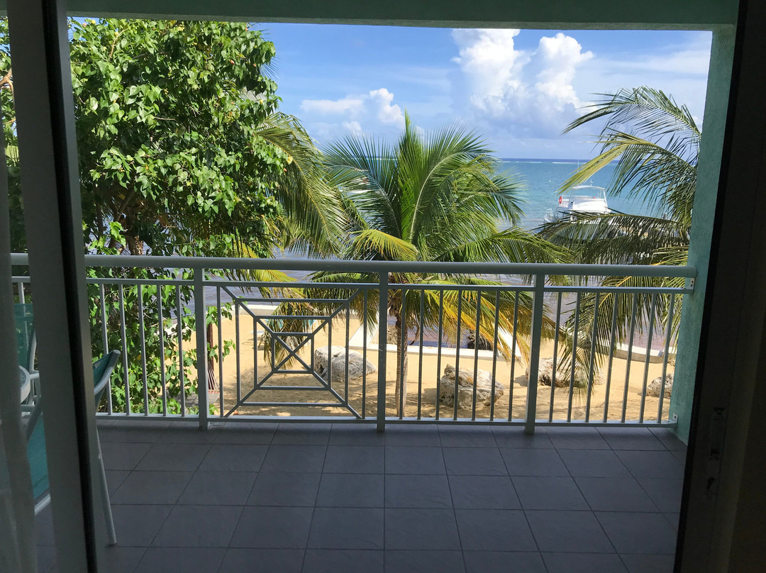 Compass Point Dive Resort主图