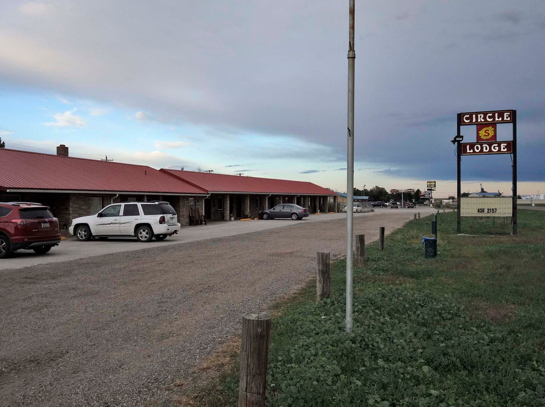 Circle S Lodge主图
