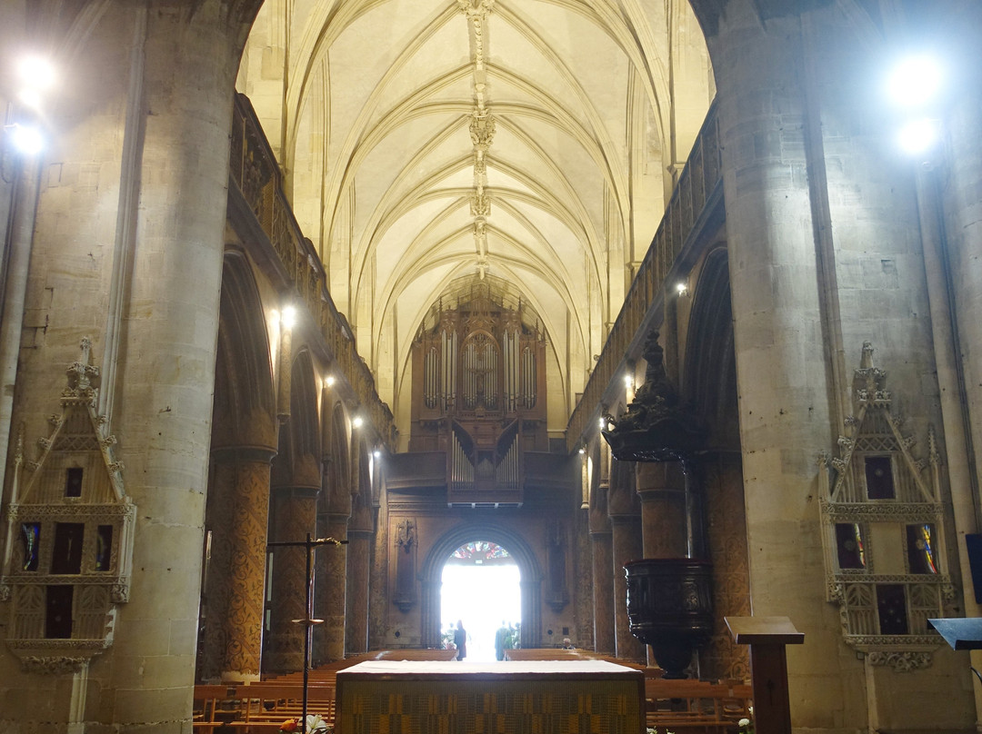 Basilique Sainte-Trinité景点图片